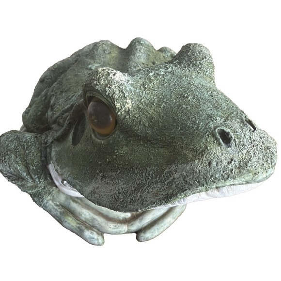 Vintage Outdoors Garden Landscape Green Frog Plastic - Picture 2 of 11